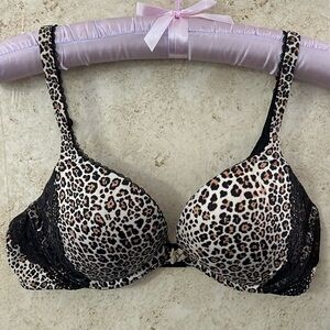 Victoria’s Secret Bra Body By Victoria Push Up Pigeonnant size 34C